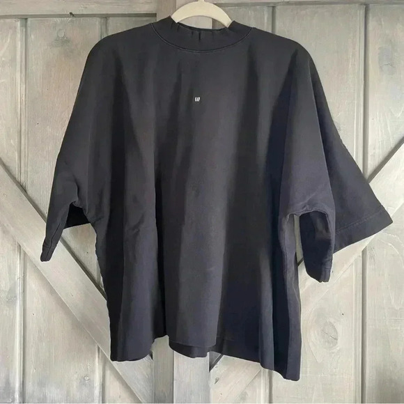 YZY Gap Balenciaga No Seam Logo Boxy Tee‎ in Black size small - Picture 1 of 7